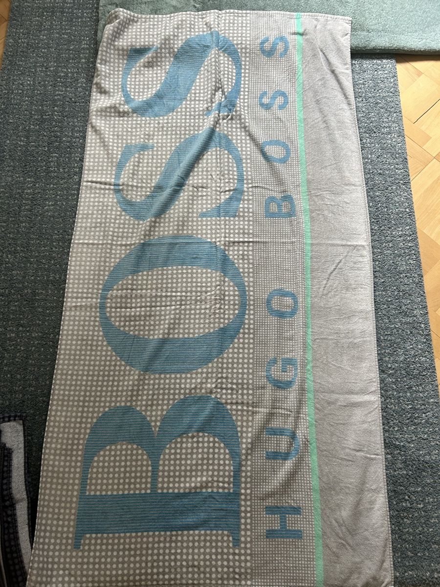 Hugo Boss Serviettes de bain: Hugo Boss Strandtuch, Badetuch – D'occasion à Bern par floorball_zoro