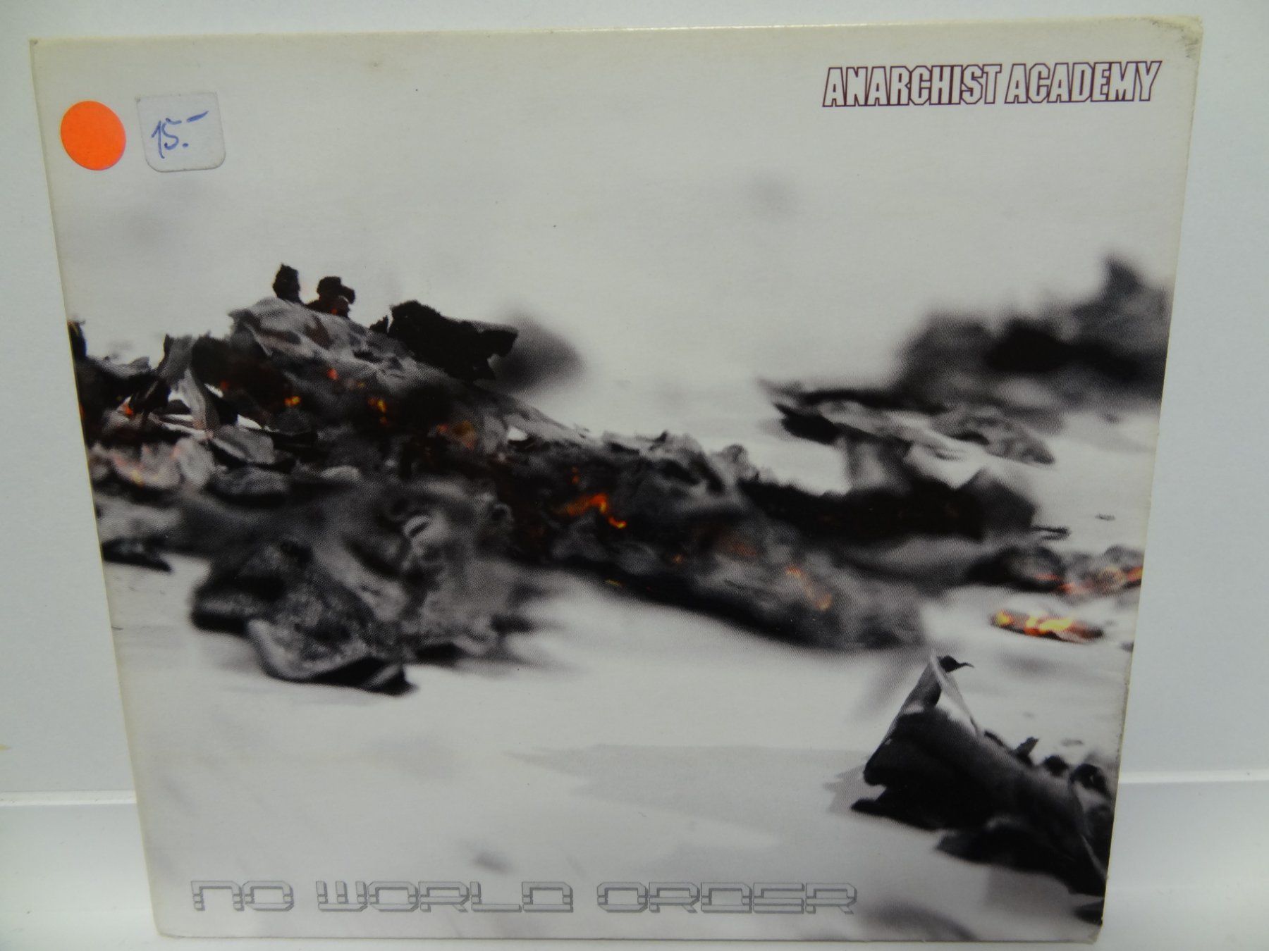 CD: Anarchist Academy - No World Order – Usato da luzern venduto da musicandart