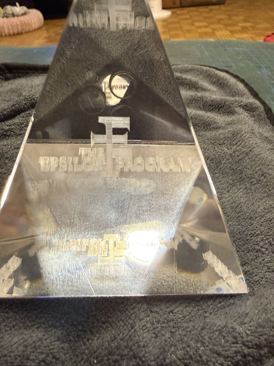 Pietre preziose: GTA V / Rockstar Games  Epsilon Program Kristall Pyramide – Nuovo (secondo la descrizione) da Biel/Bienne venduto da Jim.ts 4