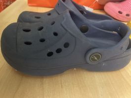 Kinder Clogs/Sandalen Gr. 31 dunkelblau guter Zustand