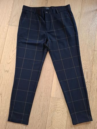 Bershka karierte Hose, Slim Cropped Fit, Gr. 42
