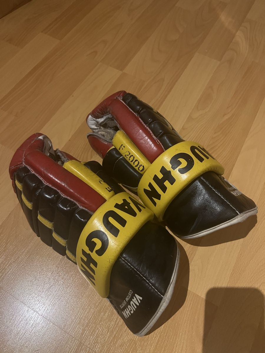Altri accessori da uomo: Gants SC Bern – Usato da Bulle venduto da TheBigL