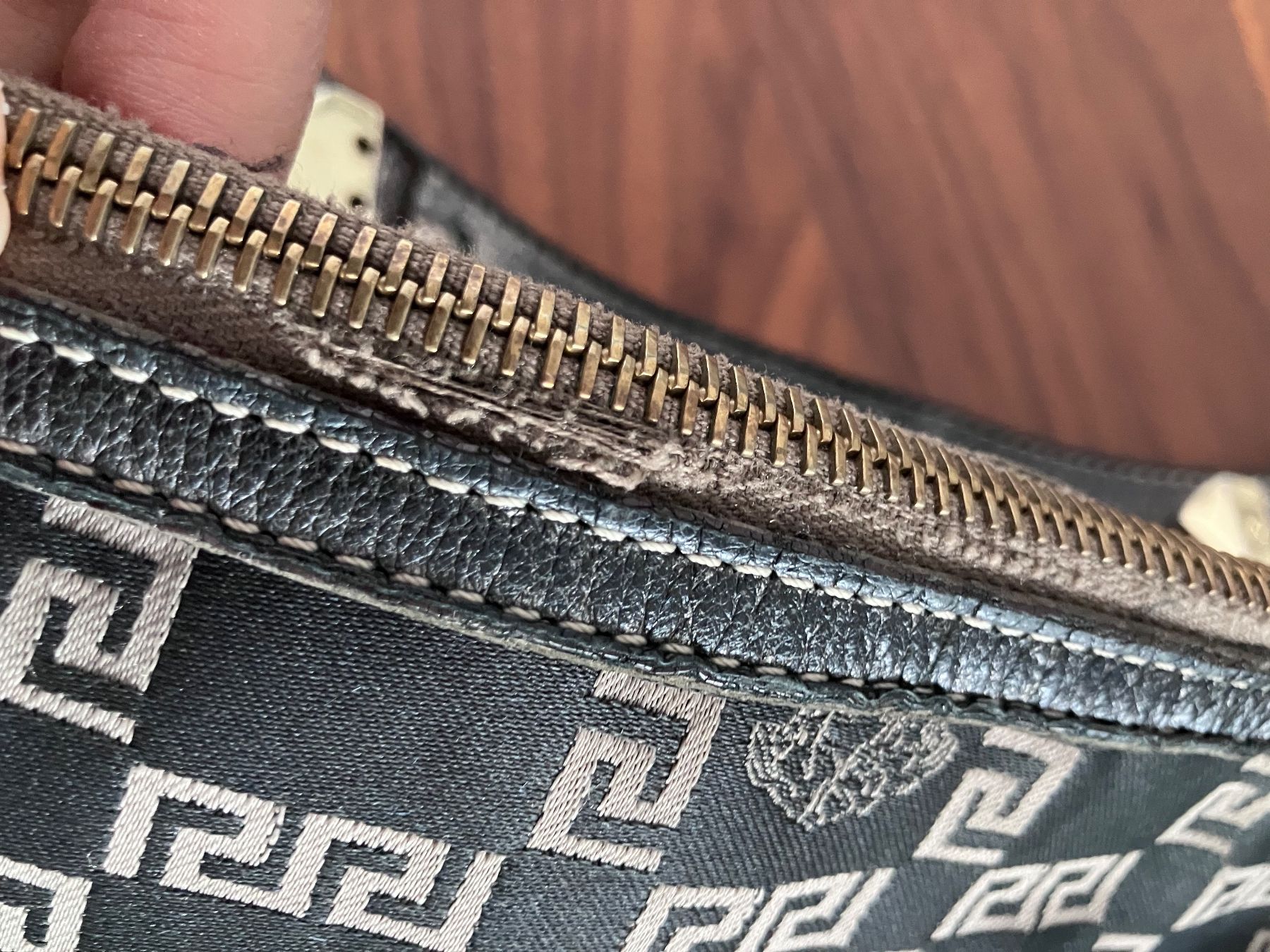 Versace Borse da donna: Versace Tasche – Difettoso da Windisch venduto da Lyudmila01 8