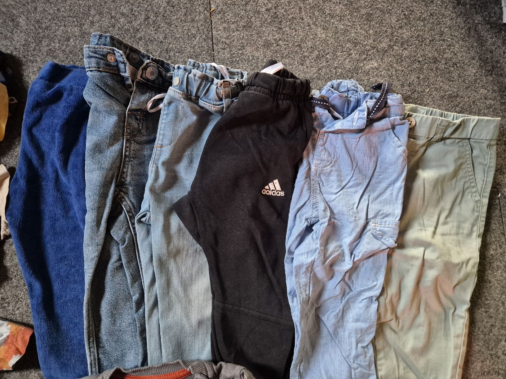 Lotti & Set di vestiti: Lot de vêtements garçon, taille 86 – Usato da Yverdon-les-Bains venduto da somiou 3