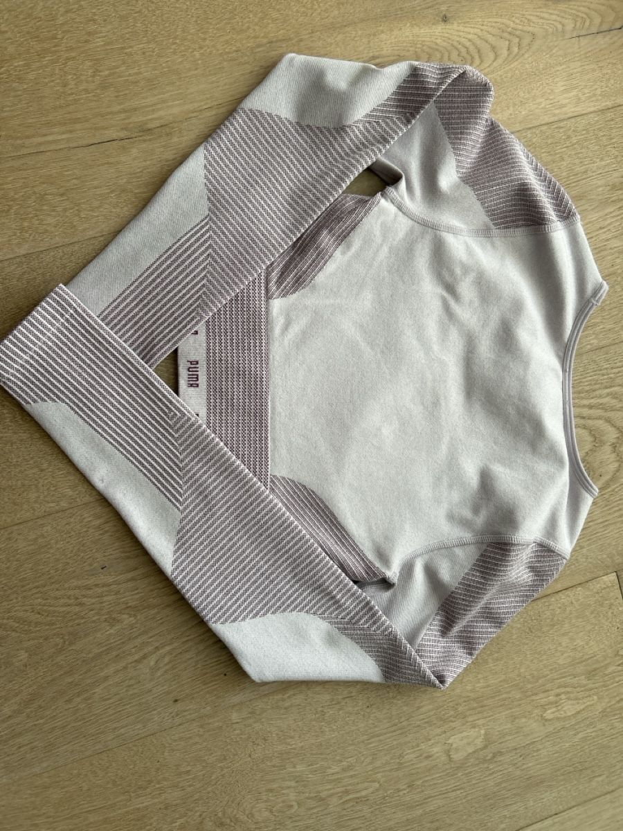 Puma Tops: Pull de sport Puma XS – D'occasion à Yens par Chriis 1