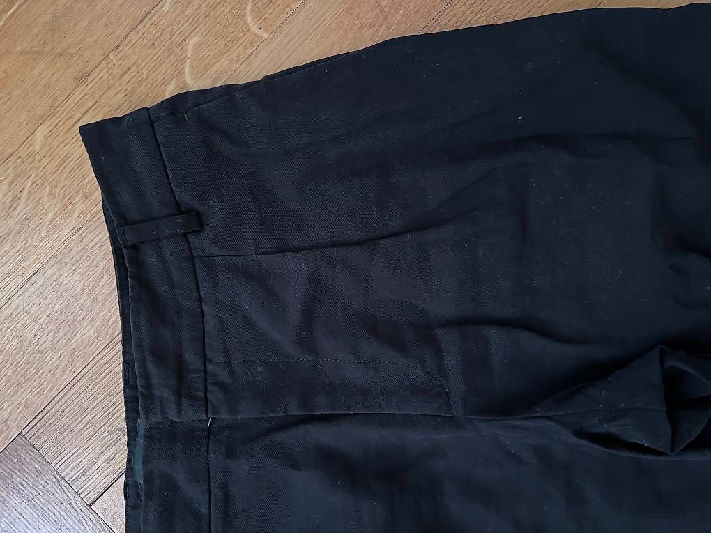Pantaloni: Pantalon noir, taille 36 – Usato da Lausanne venduto da sugarplumfairy 1