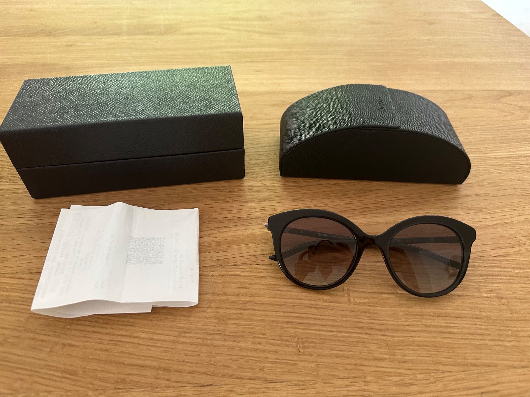 Occhiali & Lenti: Prada sunglasses – Nuovo (secondo la descrizione) da Zürich venduto da sasmeli