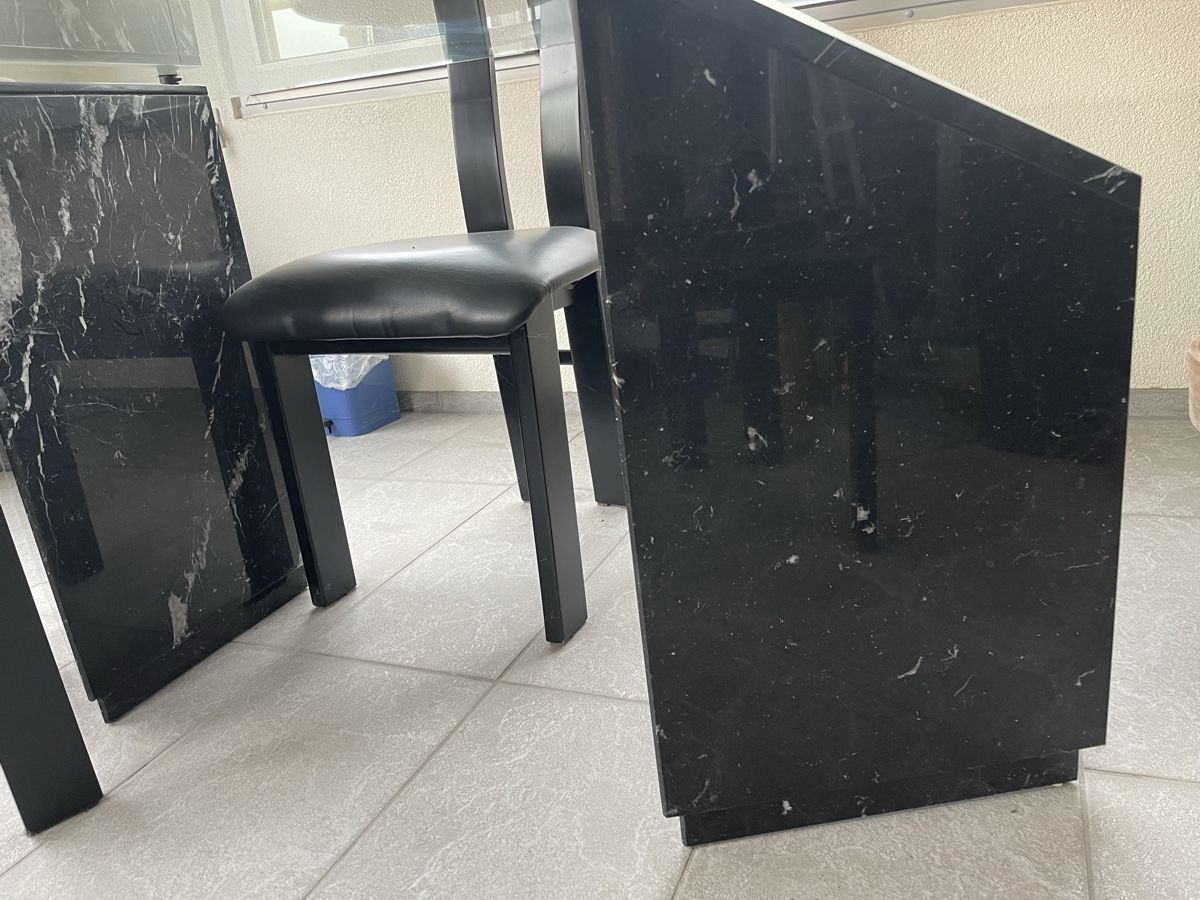 Set de table et chaises: Tisch plus 4 Stühle – D'occasion à Rupperswil par Meditta 6