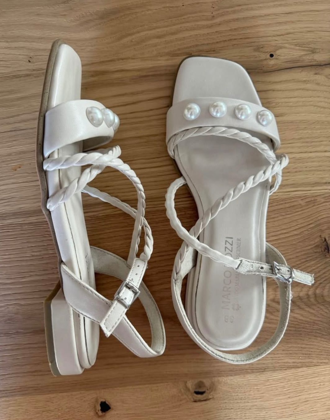 Scarpe da donna: Schöne Sandalen mit Perlen – Usato da Volketswil venduto da mei_myy5 1