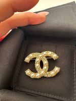 Chanel Perlen Brosche