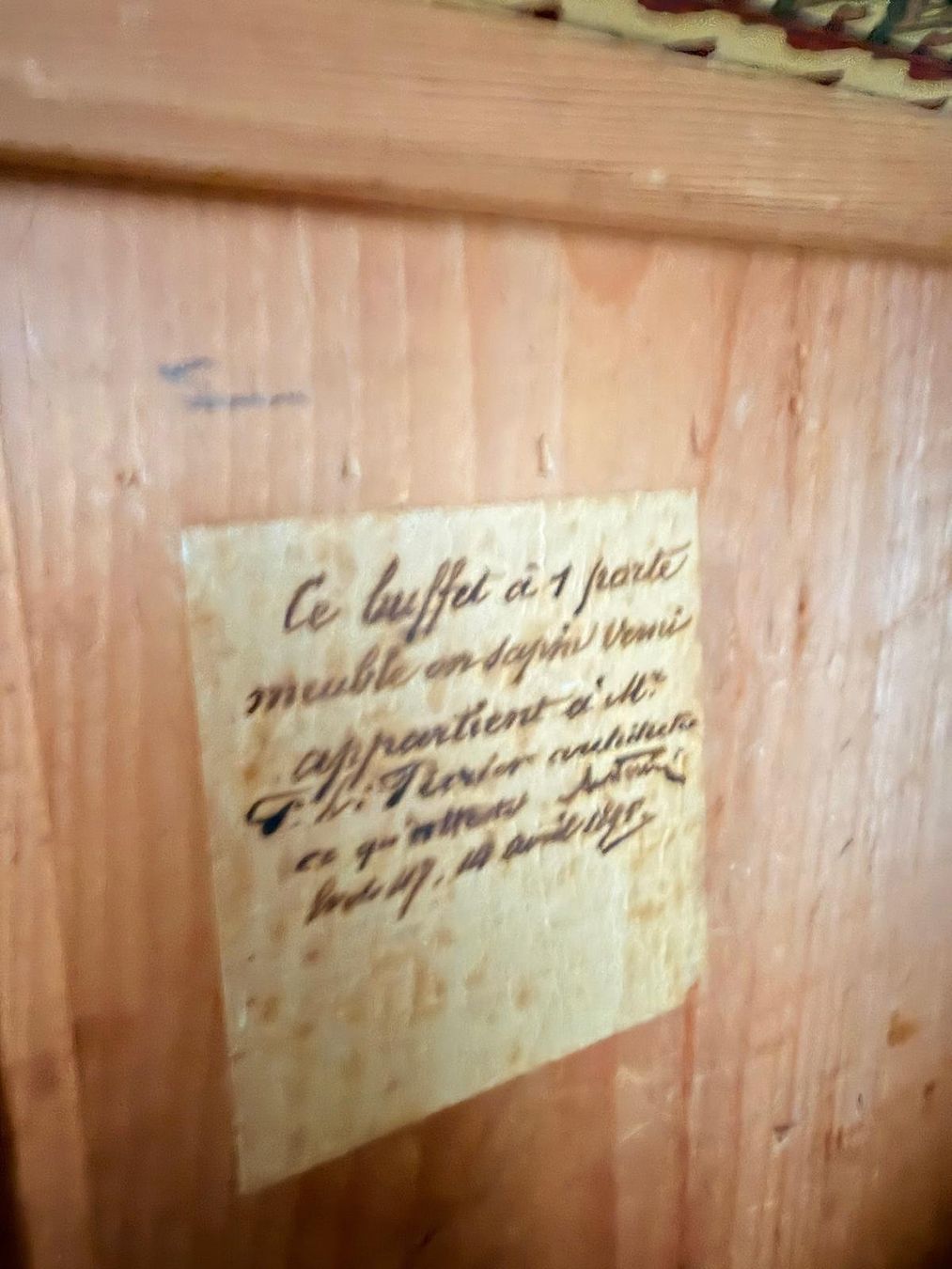 Armadi: Bonnetière de 1850 – Usato da Montreux venduto da IFP4 1