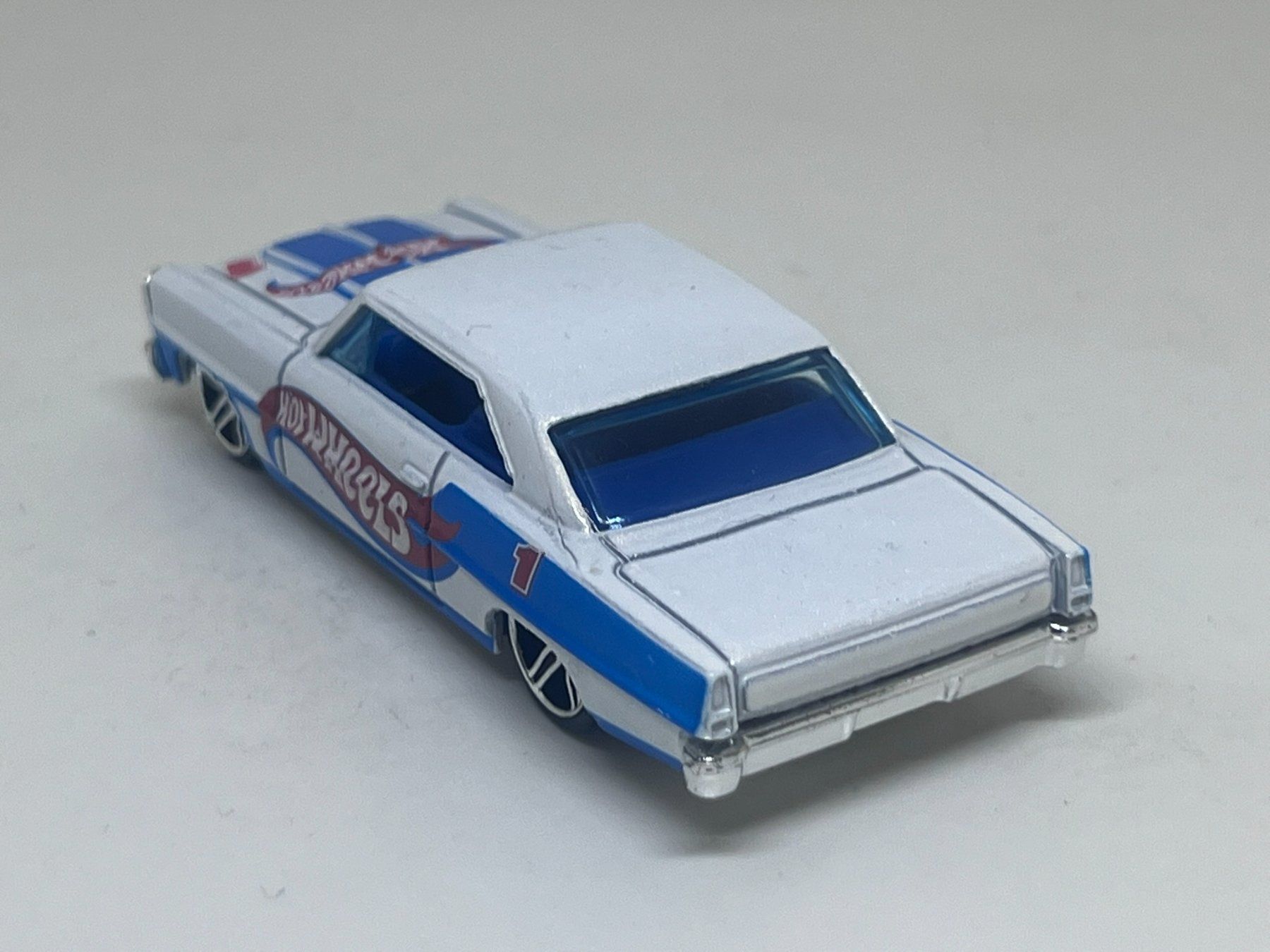 Hot Wheels Modellini d'auto: Hot Wheels '66 Nova – Nuovo (secondo la descrizione) da Wildegg venduto da LaaBoutique 2
