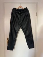 Coole Paper-Bag Lederhose