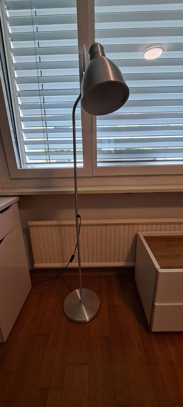 Lampade: Stehlampe – Usato da Bubikon venduto da Tempelrider