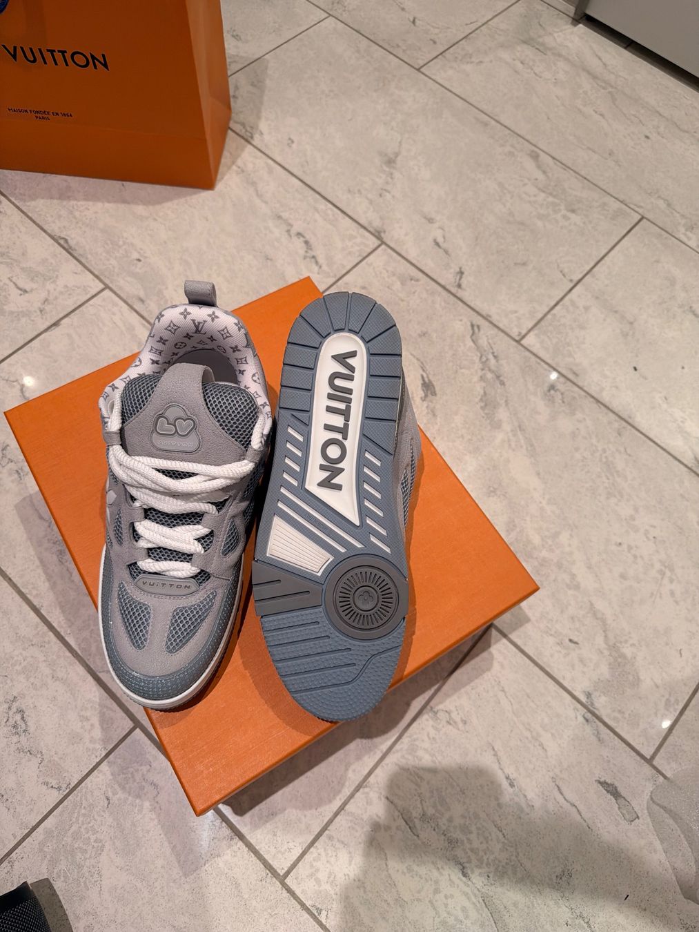 Louis Vuitton Chaussures hommes: Louis Vuitton Skates – Neuf avec emballage d'origine à Oensingen par bingelij 8