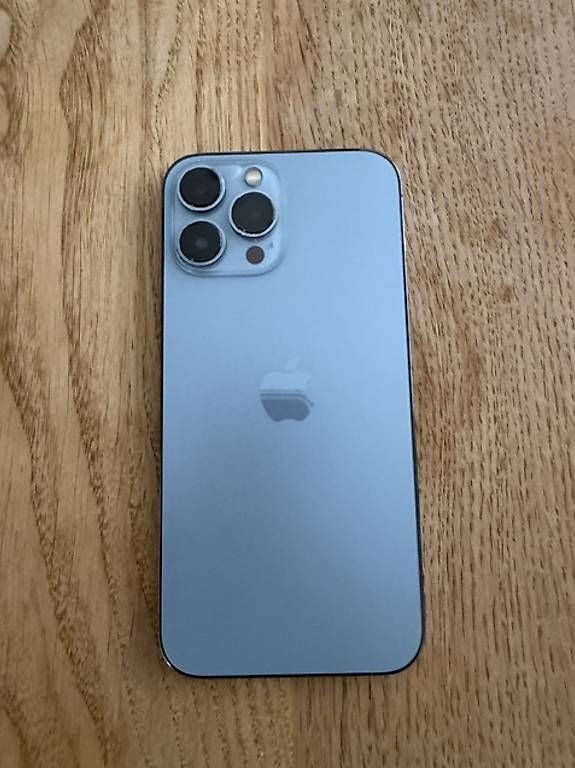 Telefoni cellulari / Smartphones: IPhone 13 Pro Max 1Tb – Usato da Winkel venduto da gracom