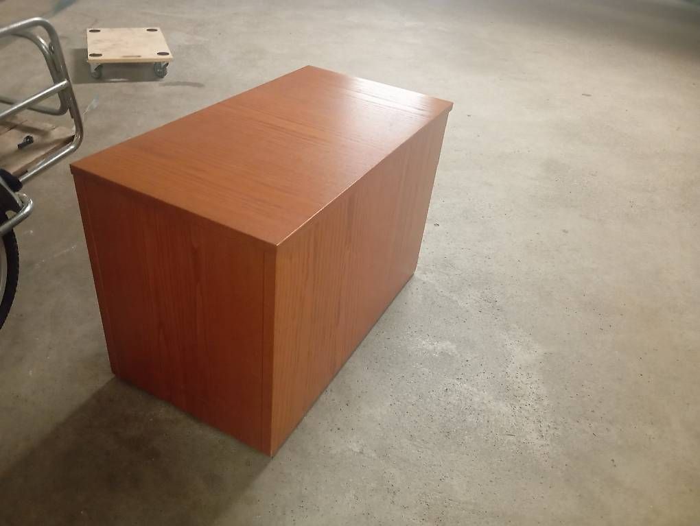 Armadi: Aktenschrank – Usato da Basel venduto da Petergunn 2