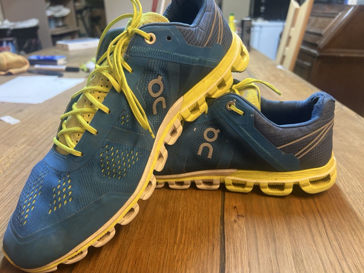 On Scarpe da uomo: On Cloud Laufschuhe Herren, Grösse 44.5, – Usato da Rorschach venduto da TimelessTrading