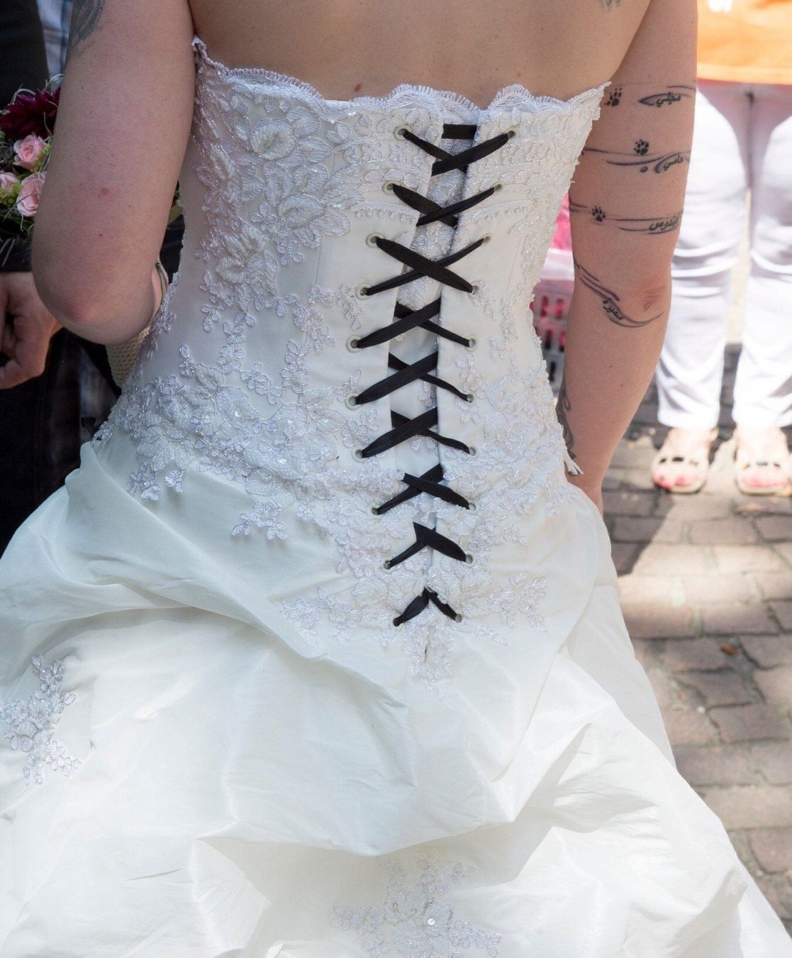 Vestiti: Wunderschönes Hochzeitskleid – Usato da Aadorf venduto da N.u.u.K. 1