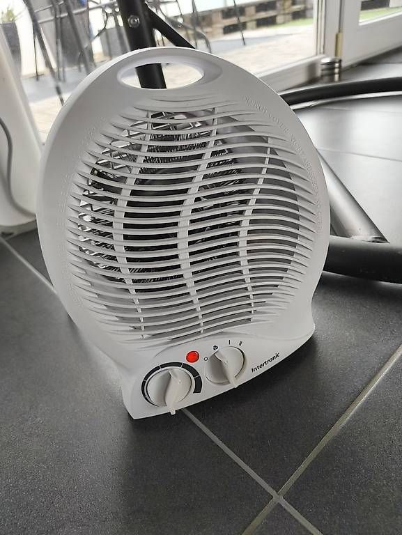 Radiateurs: Heizlüfter  – D'occasion à Nänikon par Manta87