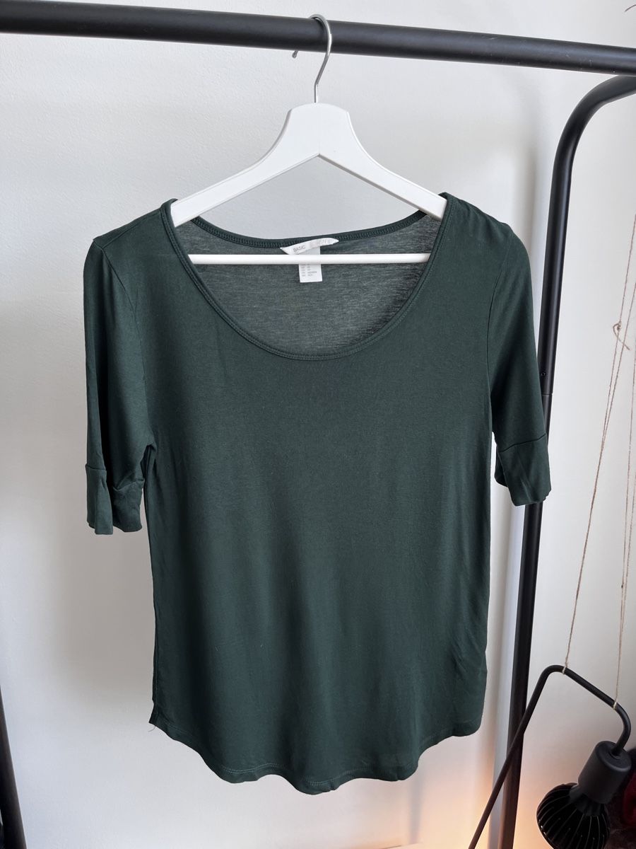 H&M Tops: Top mit halblangen Ärmeln – Gebraucht aus Zürich von a.b.2025 1