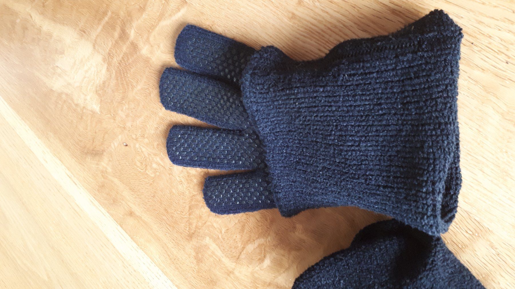 Guanti & manicotti: Damen Fingerhandschuhe, schwarz – Usato da Mühlethal venduto da prackendorf 3