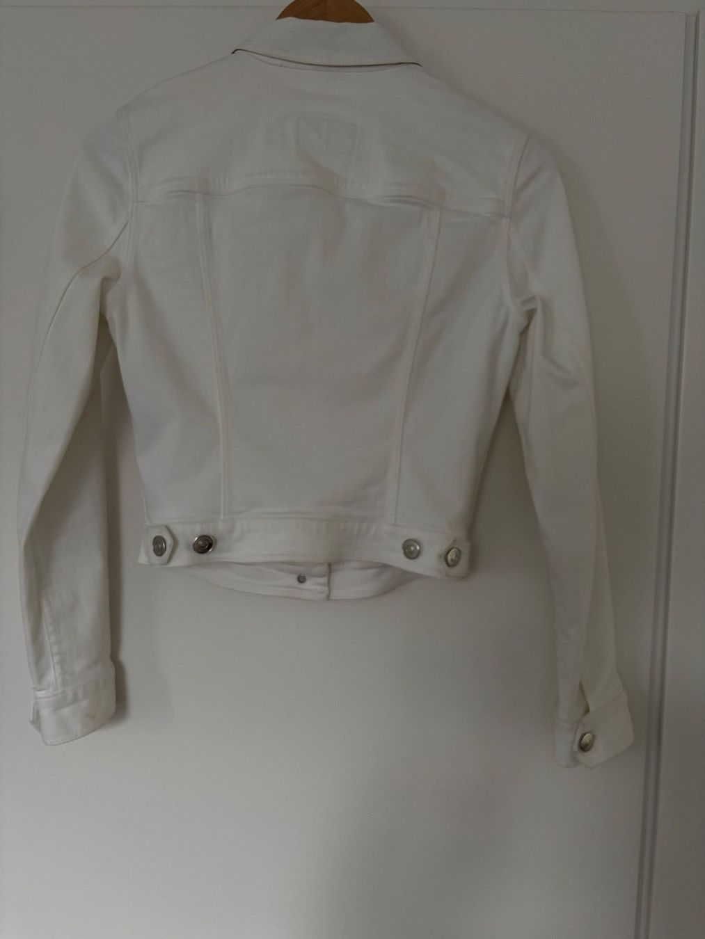 Burberry Vestes: BURBERRY  eelastische Jeansjacke, weiss 34 – D'occasion à Herrliberg par mayfi 6
