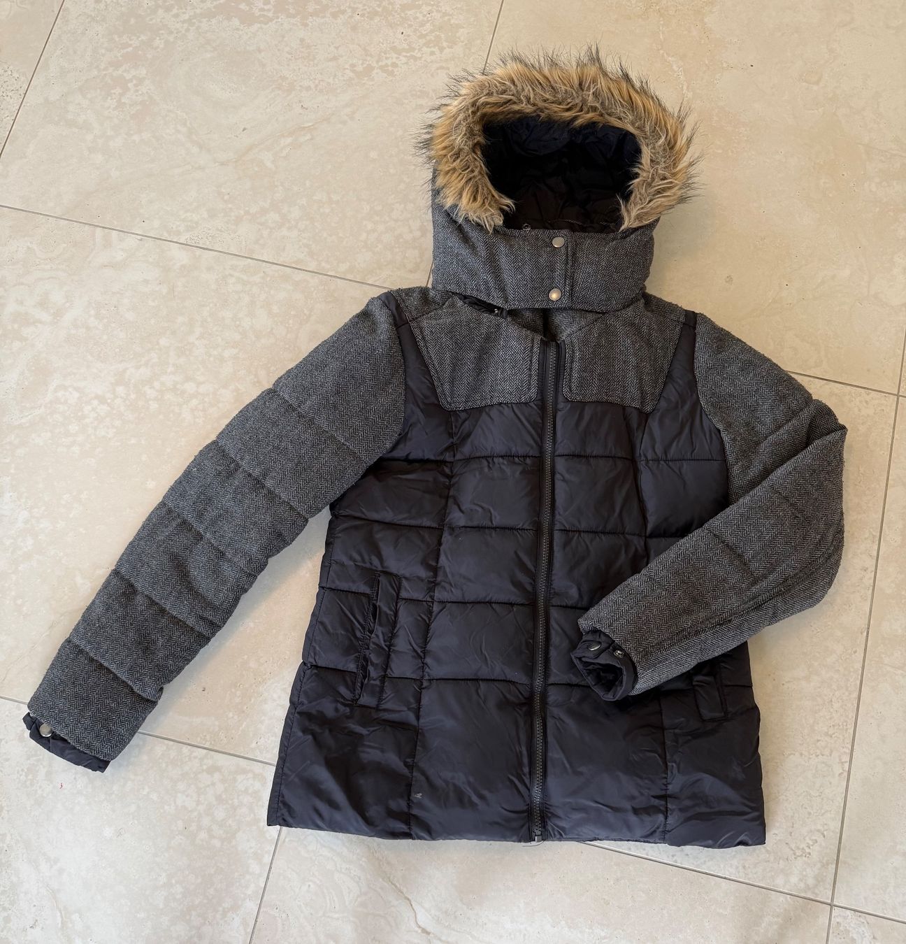 Giacche: Veste d’hiver FLG Flashlights avec capuche – Usato da Corcelles-Payerne venduto da littlemarket 2