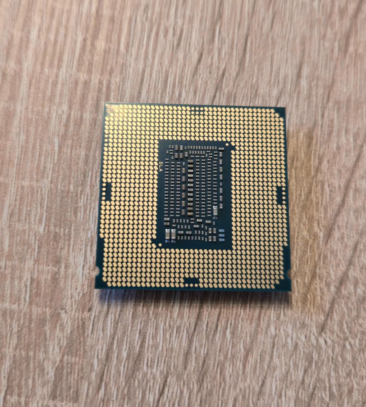 Intel Composants électroniques: Processeur Intel I7 9700 – D'occasion à Châtelaine par KR4 1