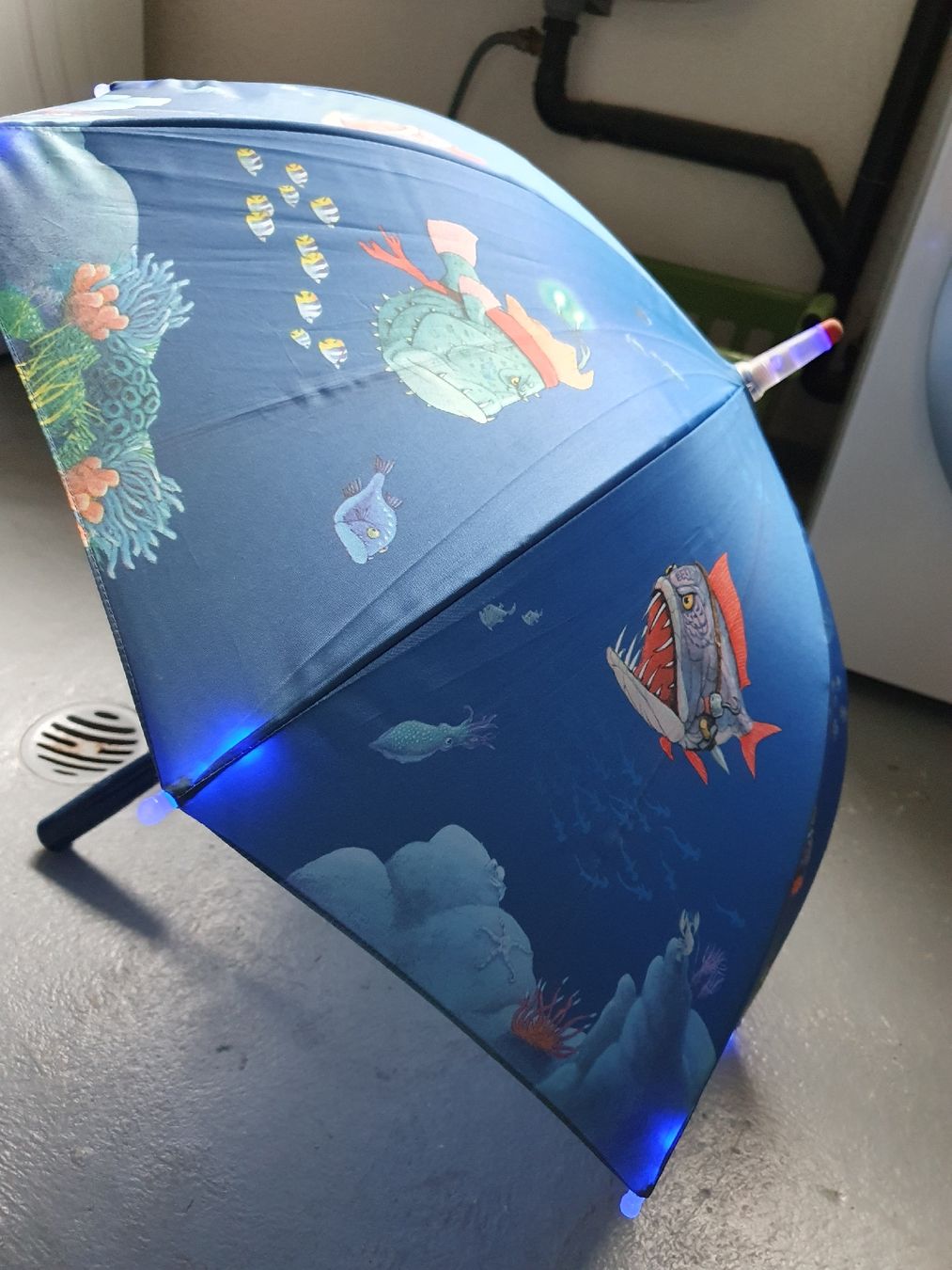 Altro per bambini: Regenschirm – Nuovo (secondo la descrizione) da Beromünster venduto da rogerrenate 1