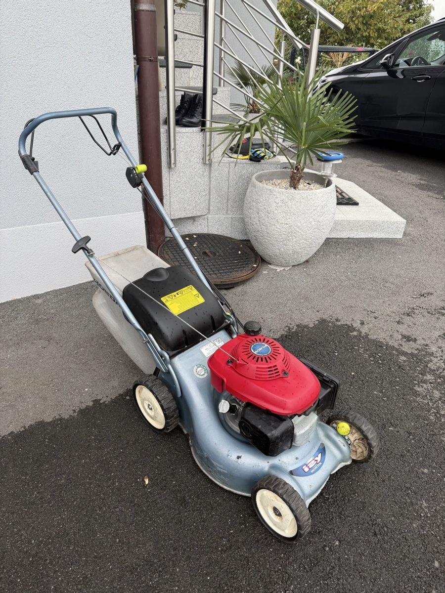Honda Tagliaerba: Rasenmäher Honda mit Radantrieb  – Usato da Uttigen venduto da huki123 3