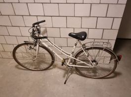 2 Fahrräder / Velos ein Preis:	Mondia City Bike; Fredy rüegg