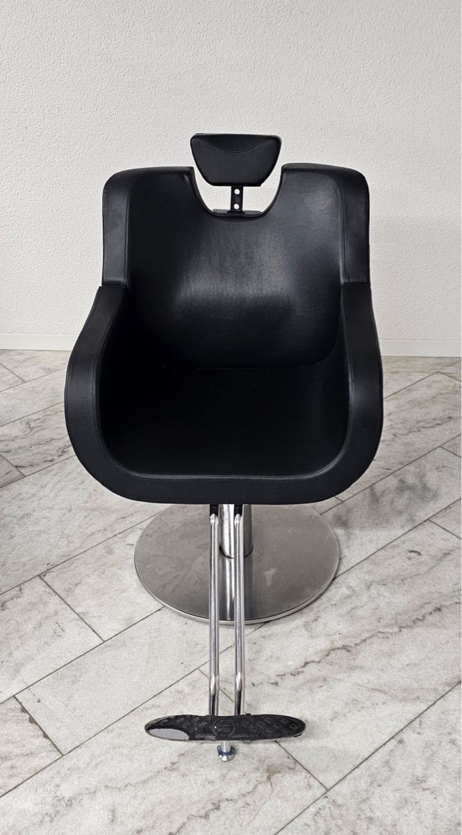 Sedie: 3x Coiffeurstuhl Friseurstuhl Barber Set – Usato da Fahrweid venduto da ber_hxd7