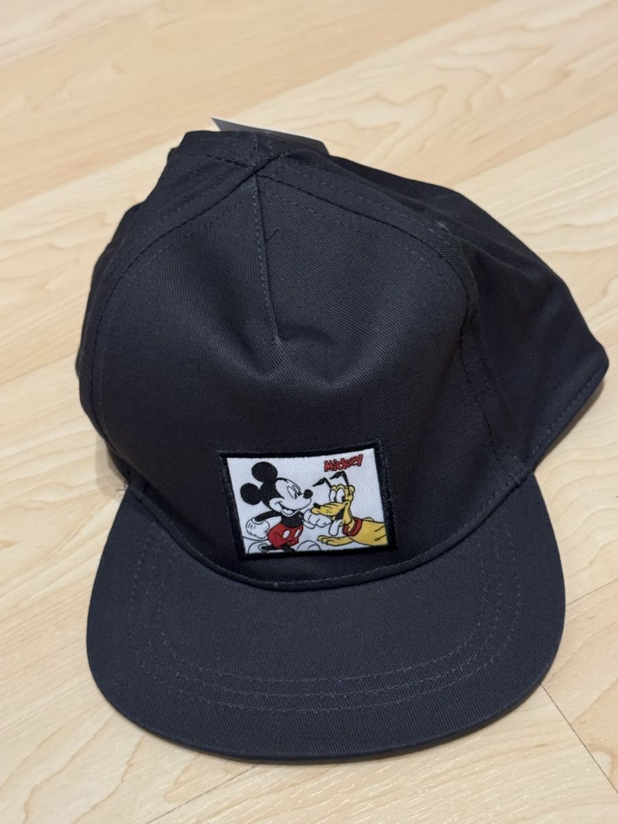 H&M Vestes & Manteaux: CAP MIT MOTIV 98/104 – Neuf avec emballage d'origine à Rotkreuz par luxurybe