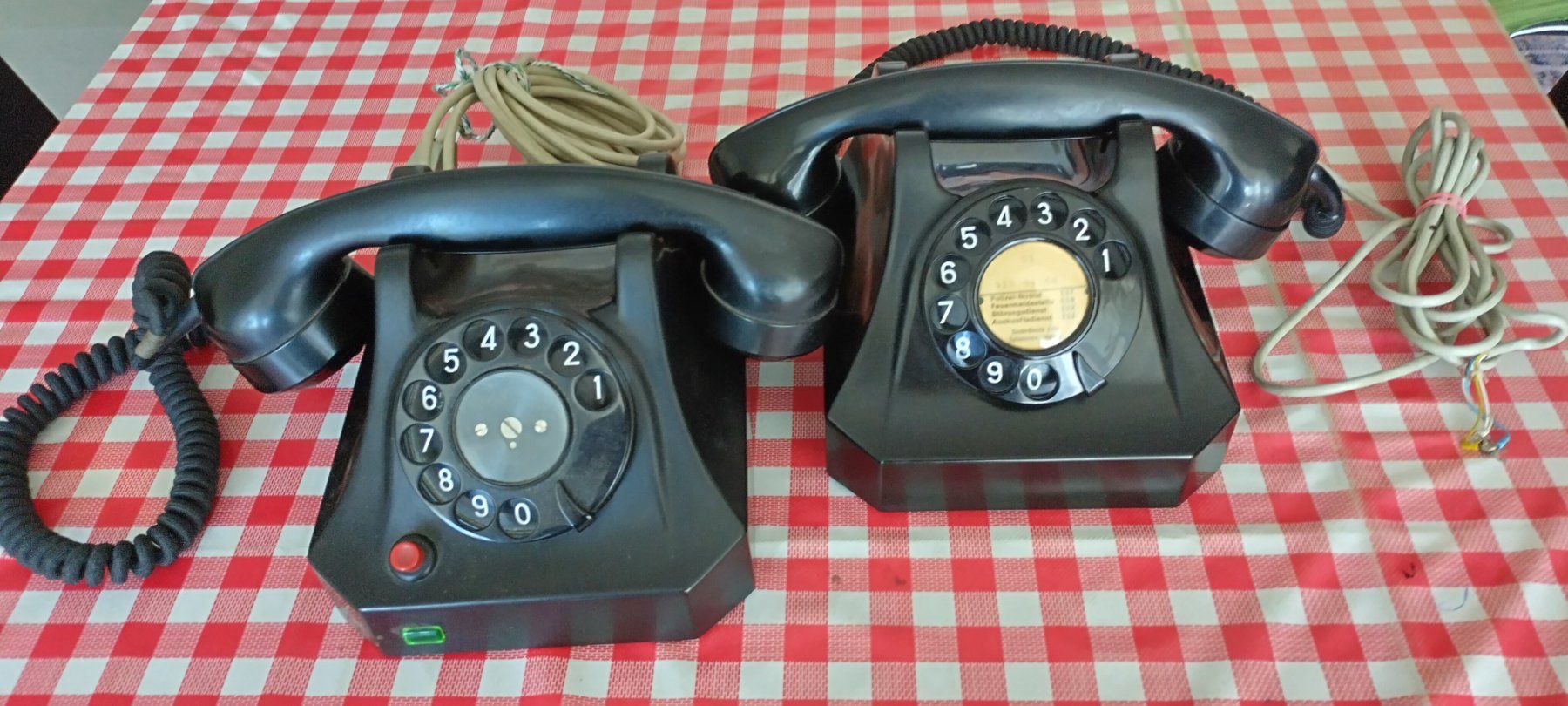 Téléphones: Tischtelefone – D'occasion à Liestal par waeckerli