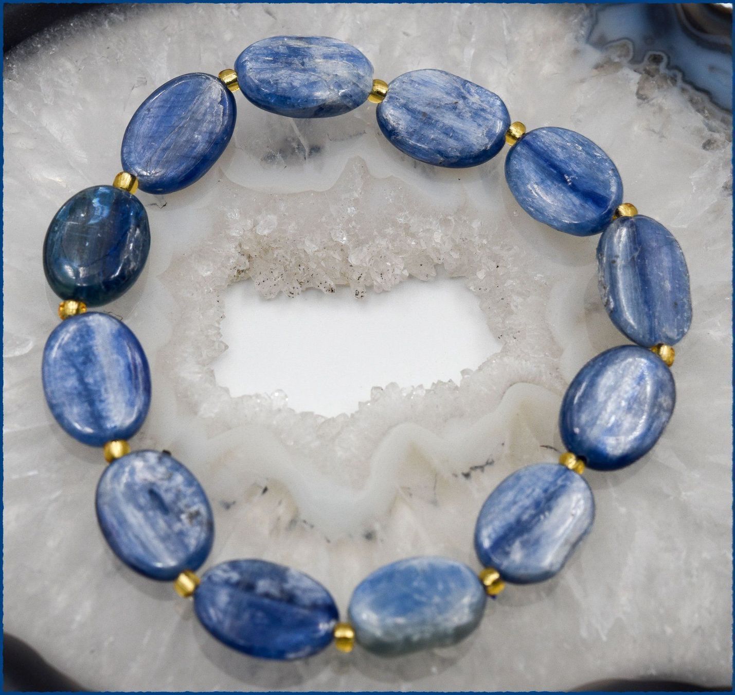 Bracciali & Braccialetti: ♛ Kyanite Stretch Armband – Nuovo e nell'imballaggio originale da Oberglatt ZH venduto da Hot-Spot 1