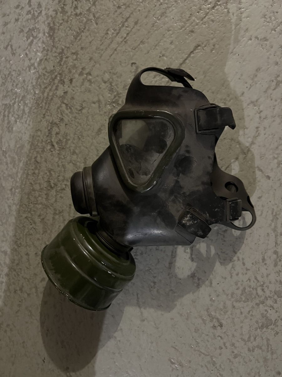 Uniformen: Militär Gasmaske – Gebraucht aus Zürich von  2