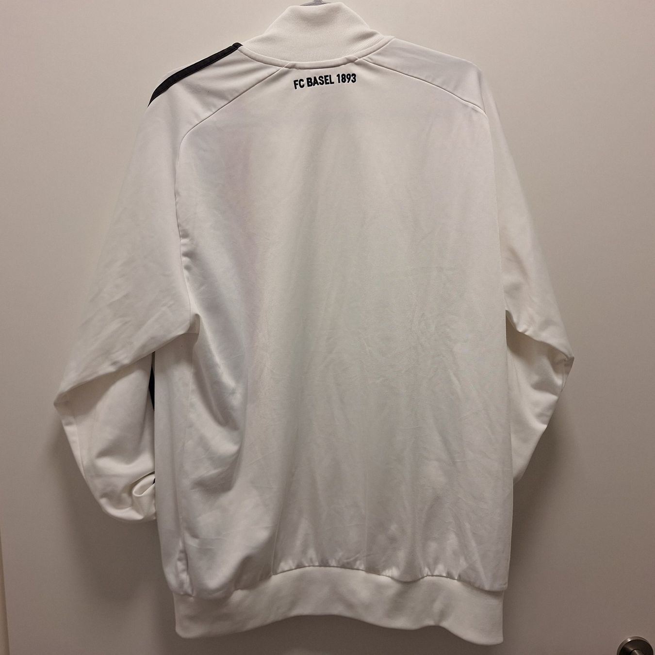 Canottiere & Pantaloni: Adidas Fc Basel Jacke L – Usato da Bellinzona venduto da LA-ropa-de-Juan 1