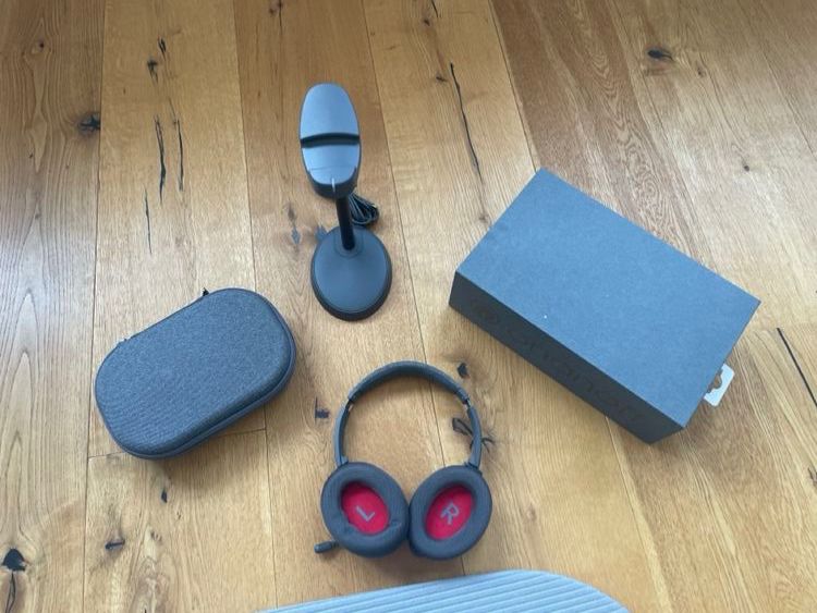 Kopfhörer: Onoff FOKUS+ Wireless Kopfhörer mit Ladestation Grau – Gebraucht aus Wängi von mak_57tm