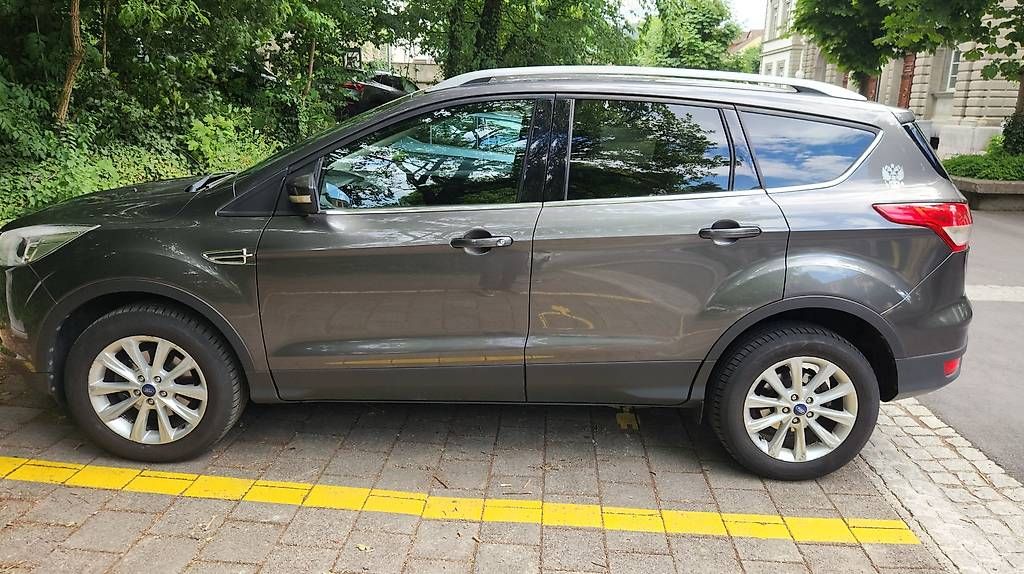 Automobili: Verkaufe Ford Kuga – Usato da Schaffhausen venduto da Stasilja12