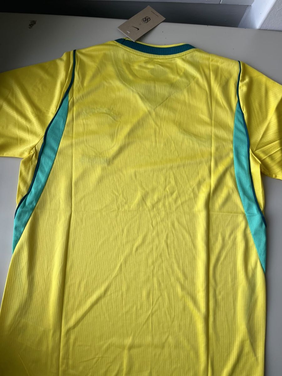 Leibchen & Hosen: Brazil Trikot Grösse L – Neu und originalverpackt aus Biel/Bienne von Husseinsheikho 2