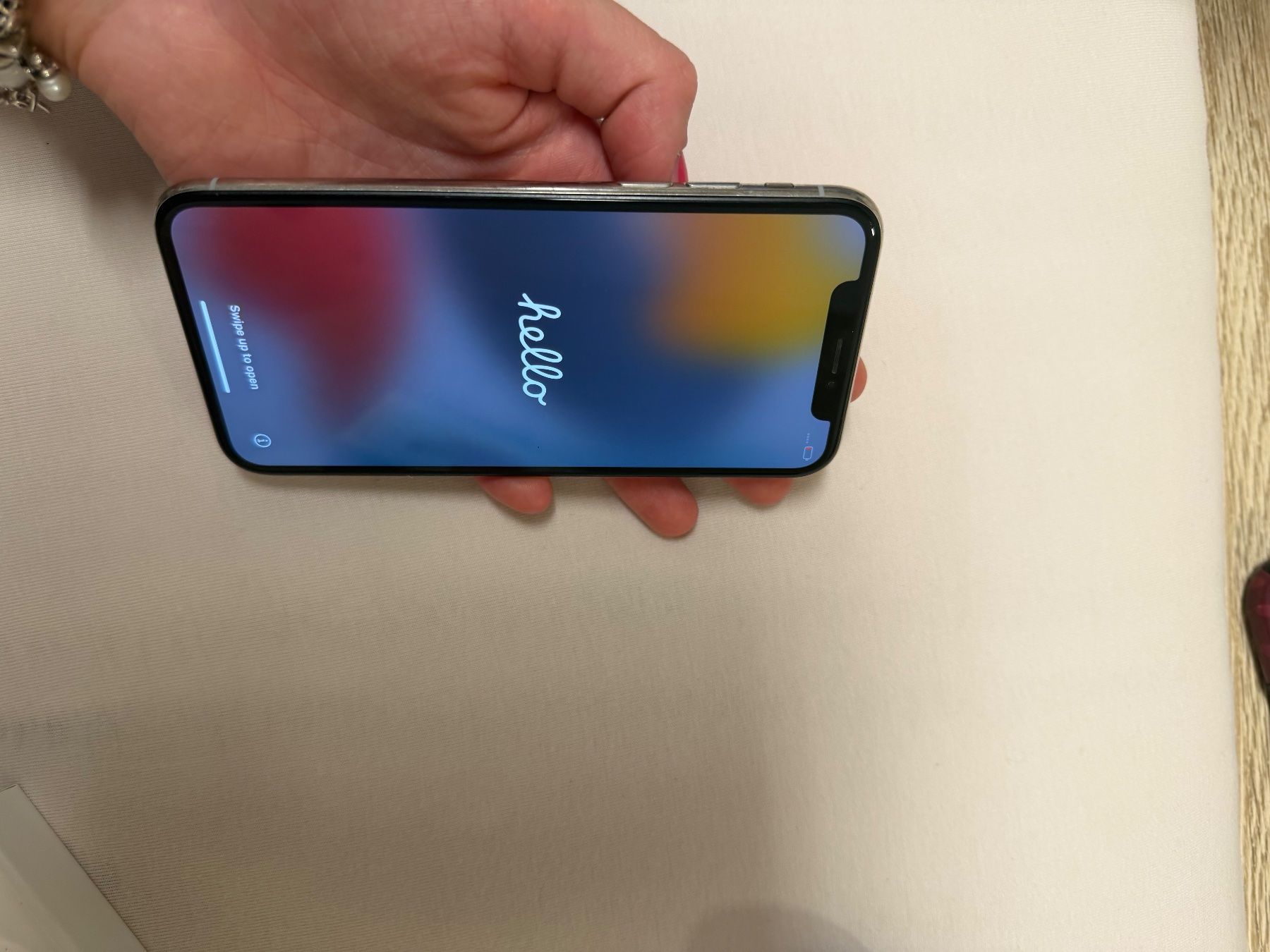Apple Telefoni cellulari / Smartphones: Apple iPhone X silber 256GB – Usato da Biel-Benken BL venduto da len_5vvq 5