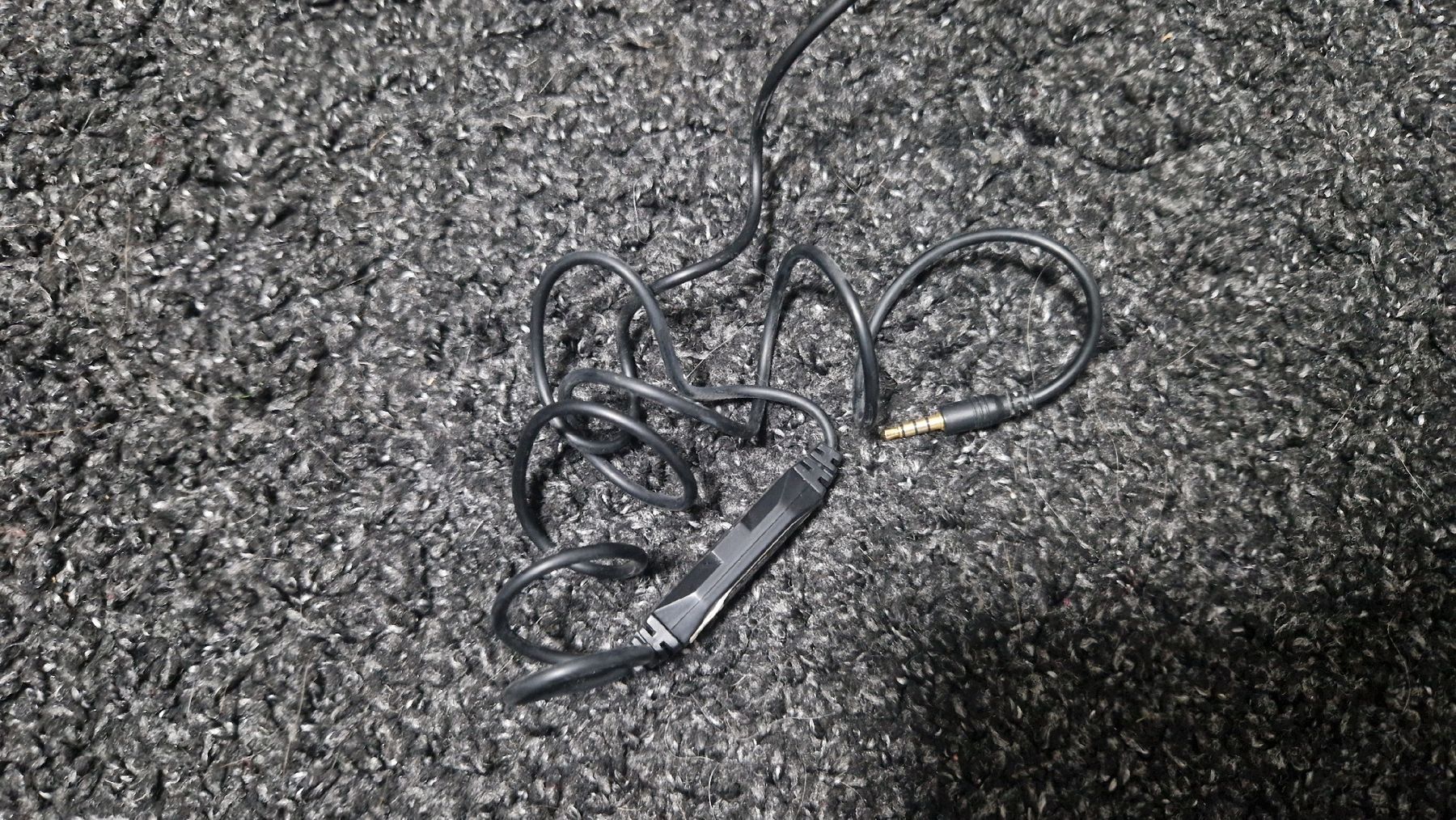 Cuffie: Headset – Usato da Au ZH venduto da Raph__02 3