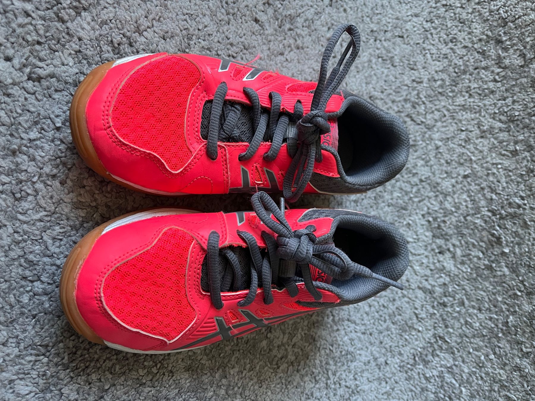 Asics Scarpe per ragazze: Asics Hallenschuhe Grösse 33.5 – Usato da Subingen venduto da chaenunr1