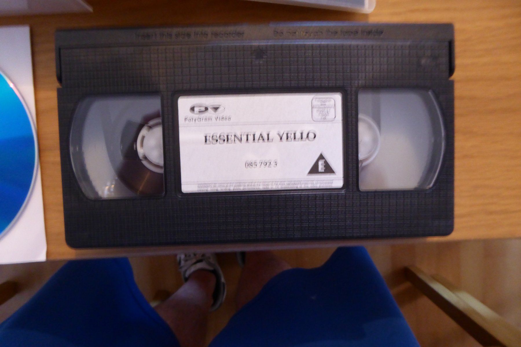Tutti i VHS: VHS Yello essentials mit Backup DVD – Usato da Allschwil venduto da Summelsarium 2
