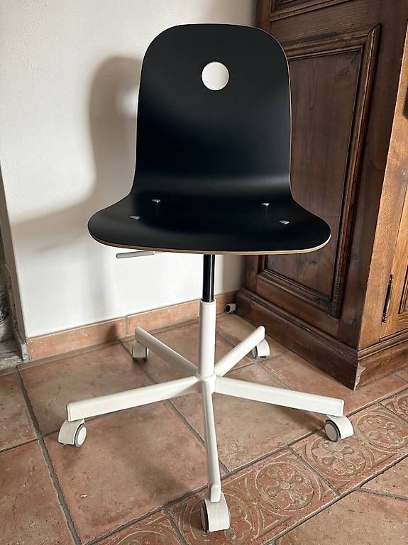 Sedie: Vendo  – Usato da Mergoscia venduto da cad_9chw 1