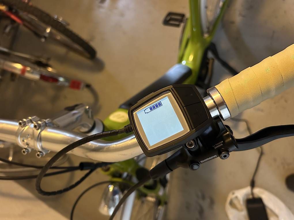 Biciclette: E Velo CUBE – Usato da Chur venduto da Ess-service-hauswart 3