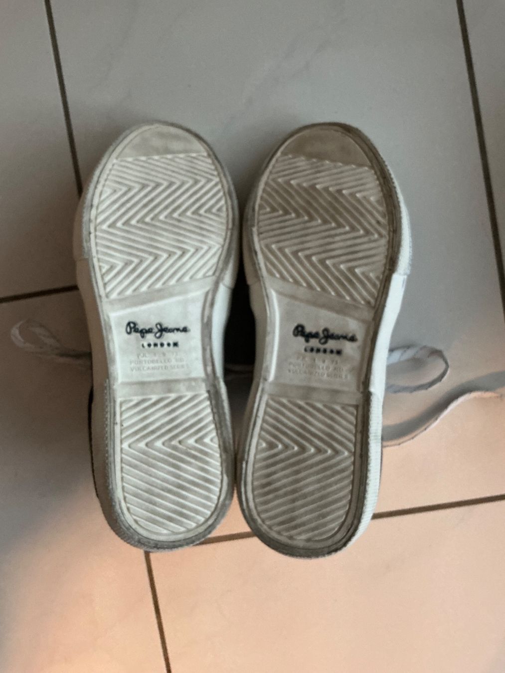 Pepe Jeans Scarpe da uomo: Schöne Pepe Jeans Stoff Schuhe Gr.42 – Nuovo (secondo la descrizione) da Biel-Benken BL venduto da Sahra1 3