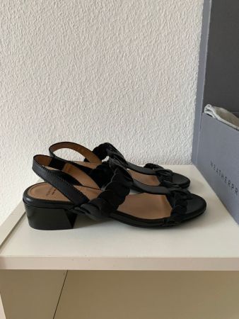 AQUATALIA: In OVP - Neue chice schwarze Leder-Sandale, 37