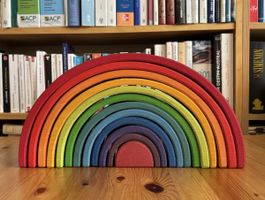 GRIMMS Holz Regenbogen gross (12-teilig)
